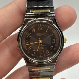 vintage WORKING seiko quartz water resistant 18k 26531-2259 Japan movt READ
